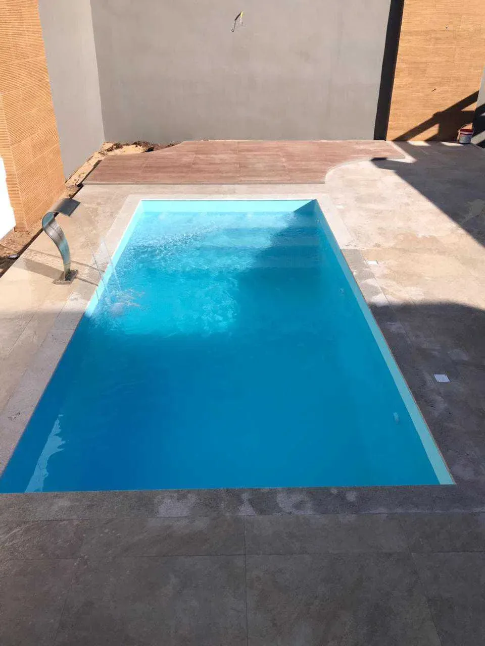 Kisol Infinity Escada fiberglass pool installed